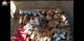 Paduli, maxi sequestro di fuochi d’artificio illegali: due arresti (VIDEO)