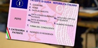 Napoli, soldi per sbloccare patenti sospese: 9 arresti