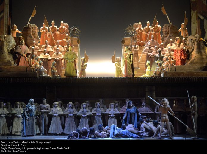 Al Teatro San Carlo "Aida" di Giuseppe VerdiAl Teatro San Carlo "Aida" di Giuseppe Verdi nel 150°anniversario nel 150°anniversario