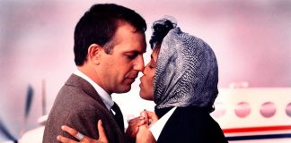 Stasera in tv venerdì 11 febbraio: "Guardia del corpo" su Sky Cinema