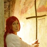 L’artista Slobodanka Ciric è Maria Maddalena tra le basiliche paleocristiane di Cimitile