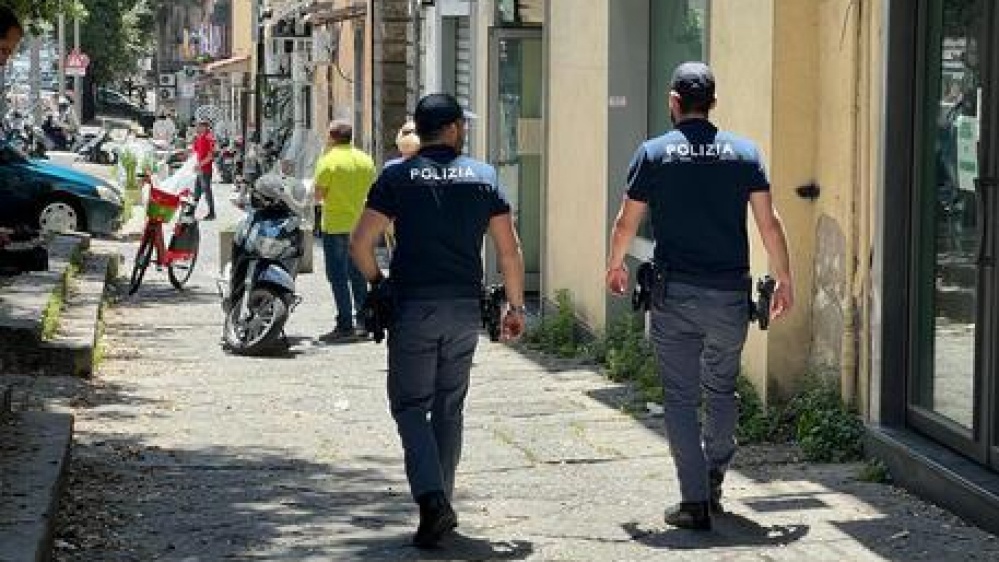 Napoli, sorelle ferite con acido: indagini per deturpazione