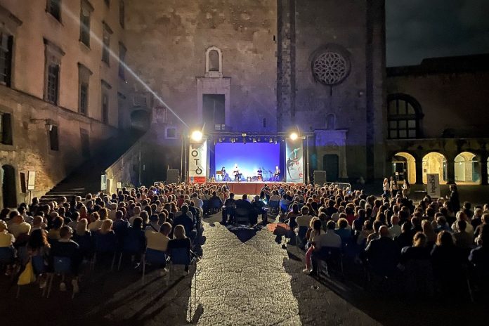 Eventi a Napoli, cosa fare da giovedì 15 a domenica 18 agosto: musica, concerti gratis, cinema, mostre