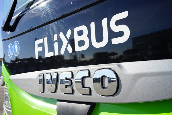 Mobilità green a Napoli, il progetto di FlixBus e Iveco Bus