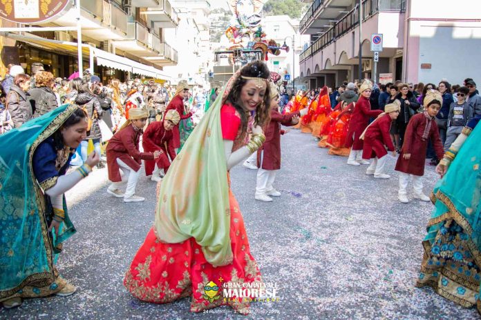 Il maltempo frena la festa del Gran Carnevale Maiorese