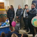 Pasqua di solidarietà alla Caritas di Aversa con l’Unicef e l’uovo gigante di Capparelli