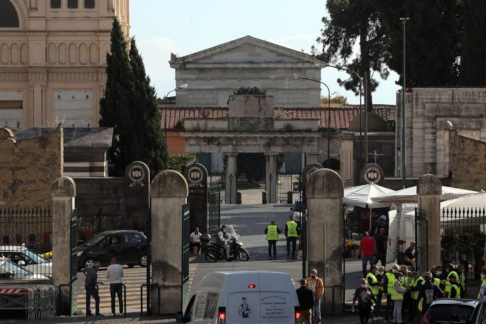 Napoli, dispositivo di circolazione zona Cimitero di Poggioreale