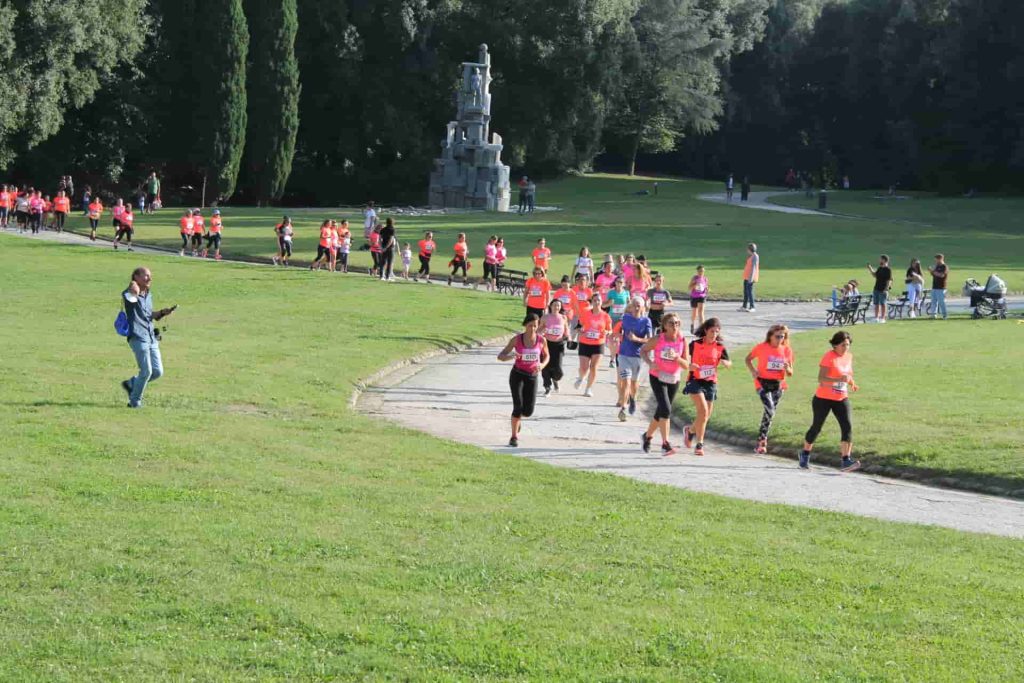 Bosco in Rosa, 800 Runners in Rosa di tutte le età al Bosco di Capodimonte