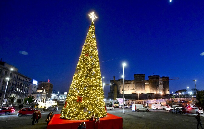 Eventi di Natale gratuiti a Napoli. Dall’8 dicembre incontri, spettacoli, laboratori e performance in tutta la città.