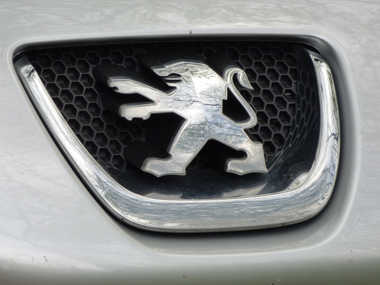 L'Evoluzione della Peugeot: Dalle Origini ai Modelli Moderni