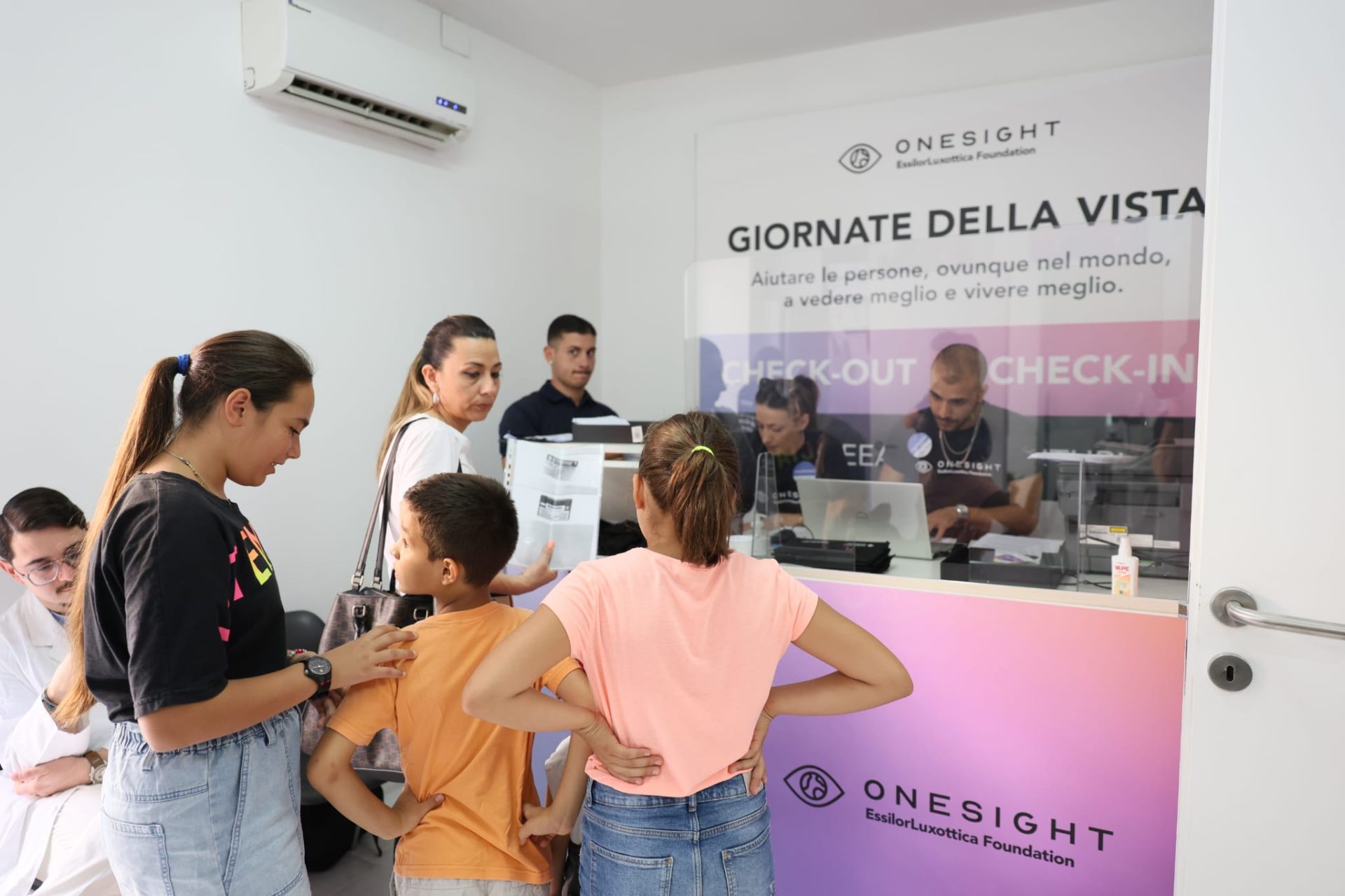 A Caivano visite oculistiche e occhiali da vista gratuiti a persone fragili