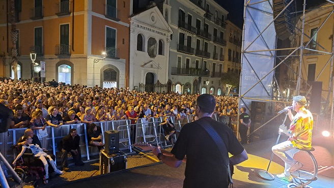Notte Bianca di Salerno 2024, bagno di folla per la 12esima edizione