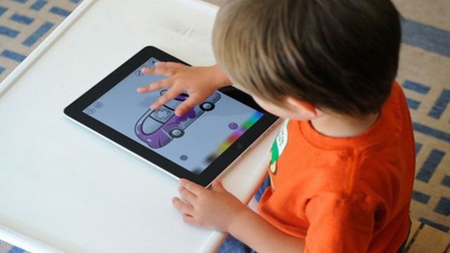 Bambini e attacchi rabbia, chi usa tablet è più predisposto