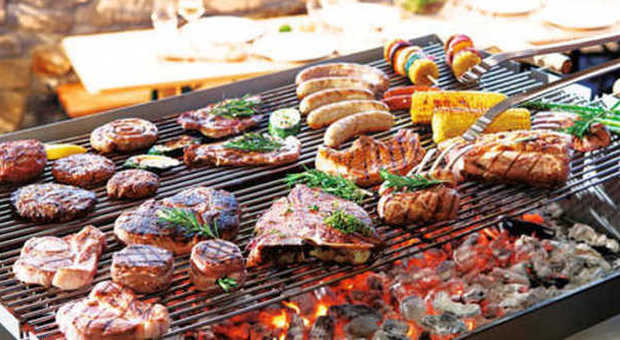 Ferragosto 2024, dieci regole per un barbecue perfetto