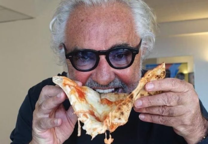 Briatore apre Crazy Pizza a Napoli: "Città stupenda che conosco poco. Mia non è una pizzeria"