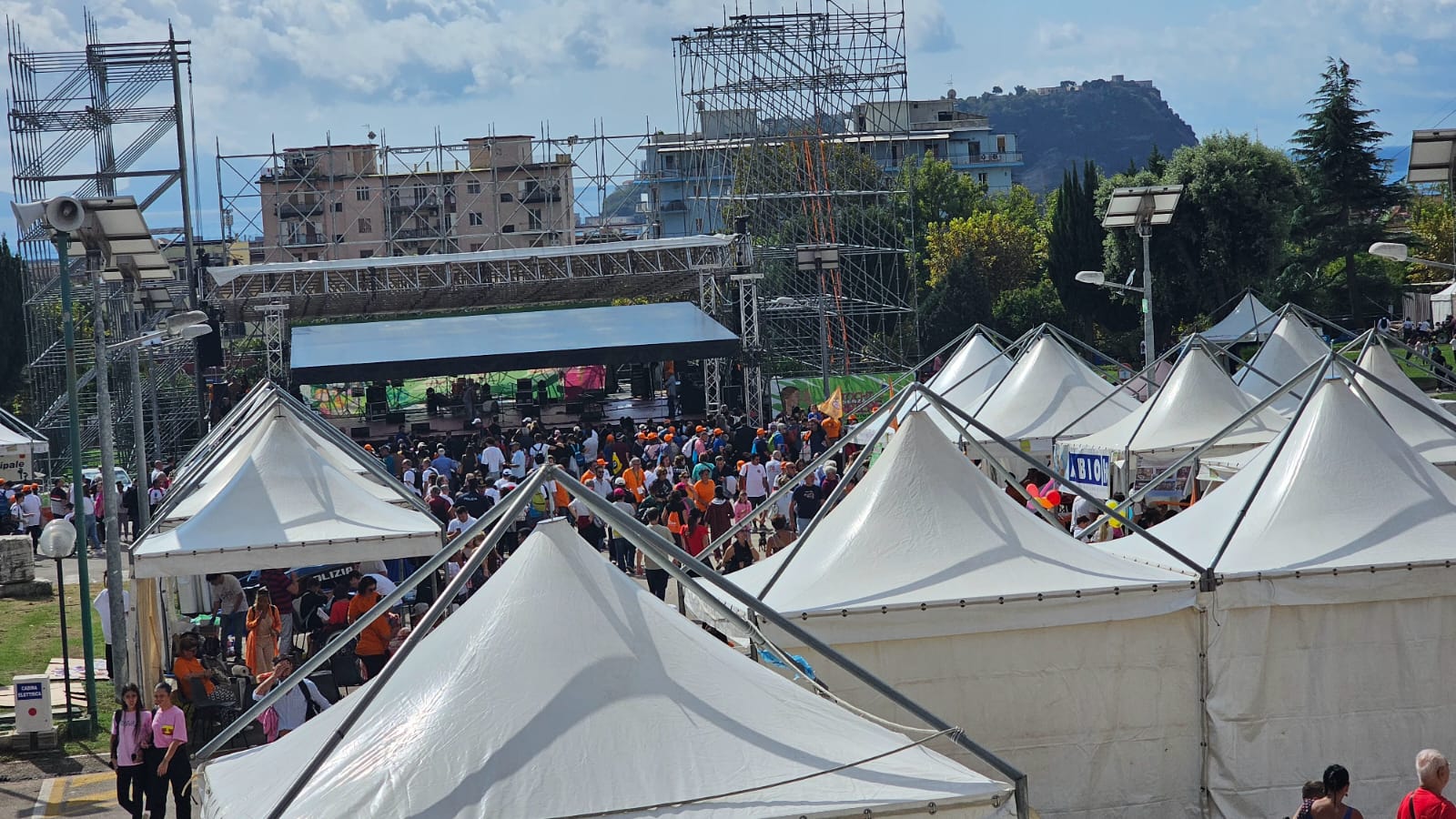 Al “Parco San Laise” di Bagnoli una festa lunga un giorno per “Giochi senza Barriere” Oltre 10mila persone hanno affollato i viali dell’ex Base Nato