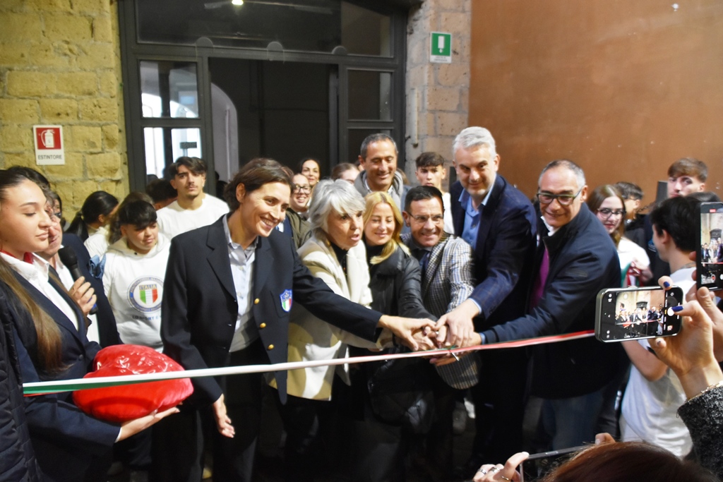 A Villa Bruno inaugurata la mostra “Tutte le sfumature dell’azzurro”