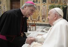 Papa Francesco, a Napoli il registro delle condoglianze