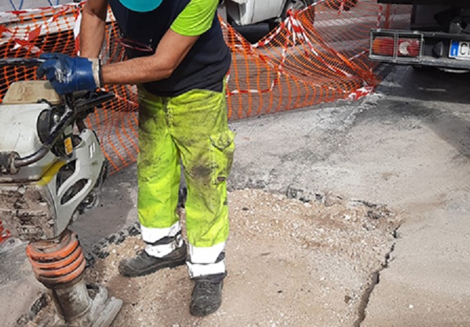 Napoli, crollo strada in via Domenico Fontana: partiti i lavori