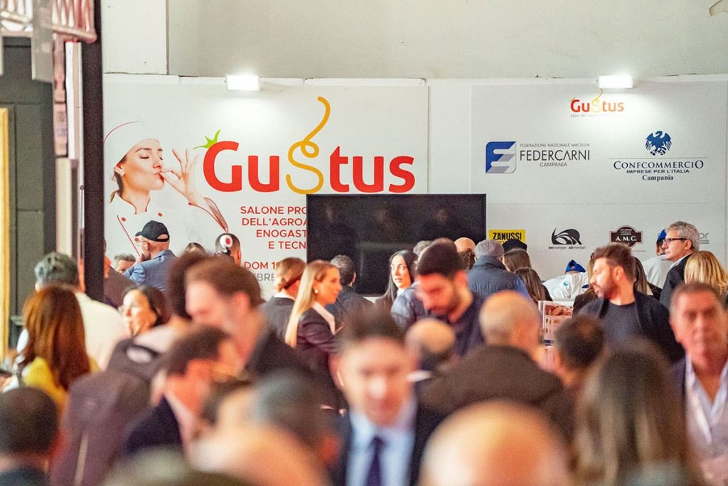 Gustus festeggia 10 anni: a Napoli spazio a sostenibilità, tecnologia e tradizione