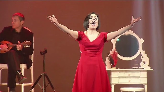 Al Teatro CortéSe ai Colli Aminei in scena l'attrice e cantante Francesca Marini con "'Terra d'ammore" 