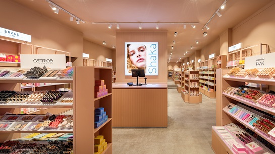 Arriva a Napoli Shaka il Beauty Concept di OVS