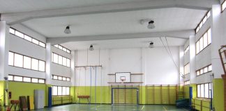 Consiglio comunale di Napoli regola palestre scolastiche