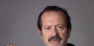 Rocco Papaleo al Vulcano Buono sul palco di piazza Capri